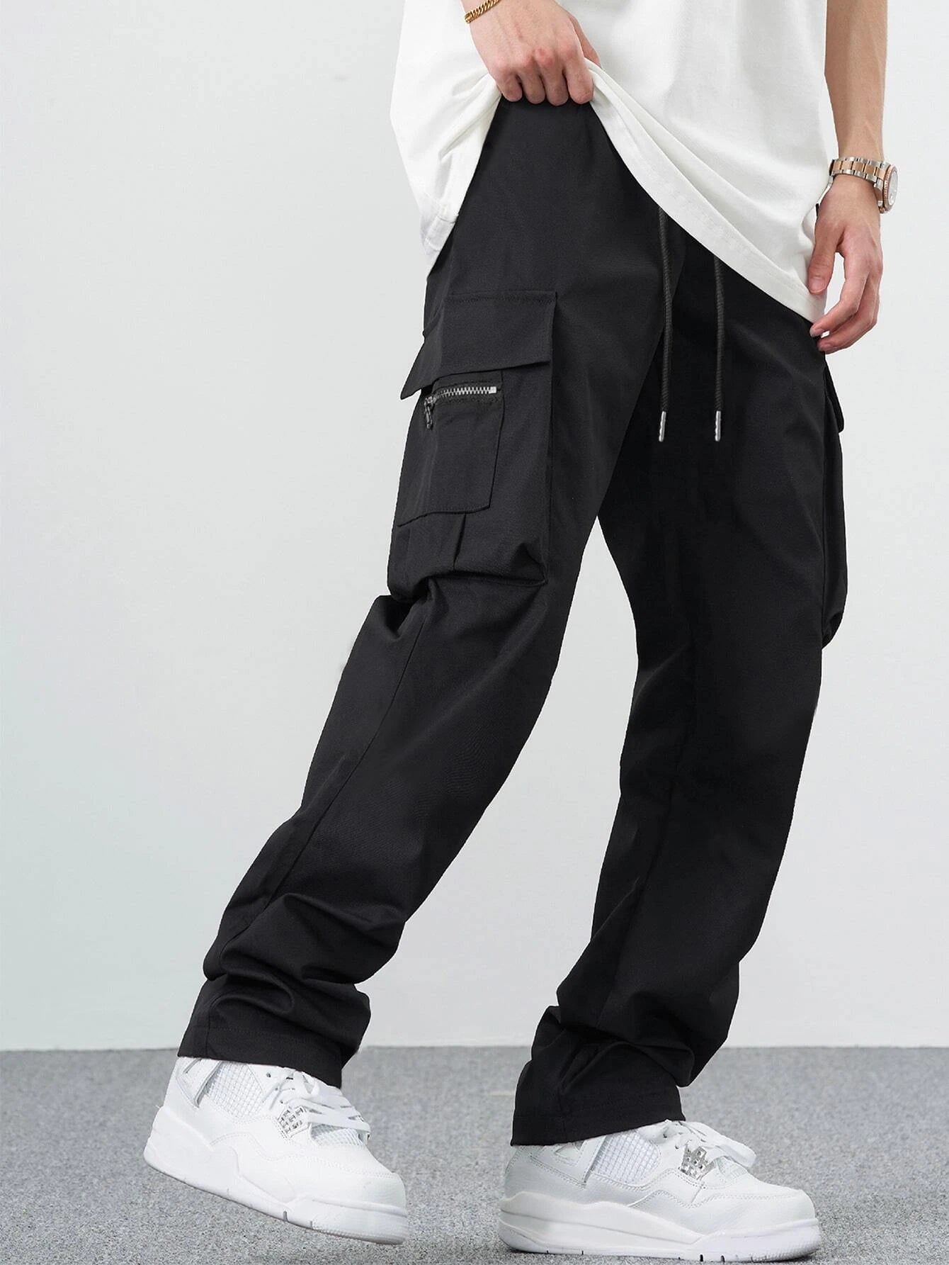 Manfinity EMRG Loose Men'S Cargo Pants with Drawstring Waist Baggy Long Plain Black Going Out